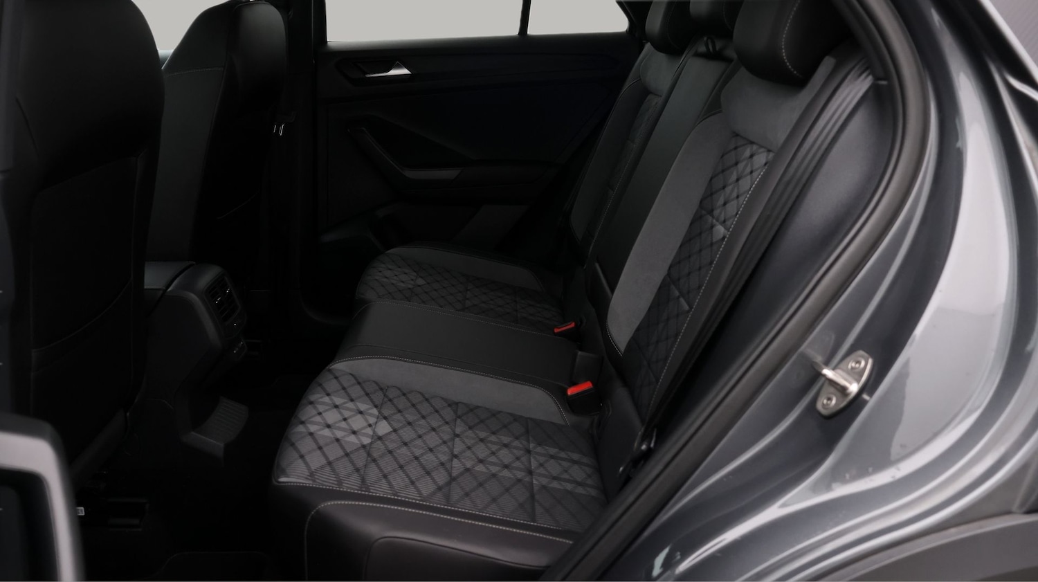 Used Volkswagen T-Roc 2023 for sale - 77616919: Photo 16