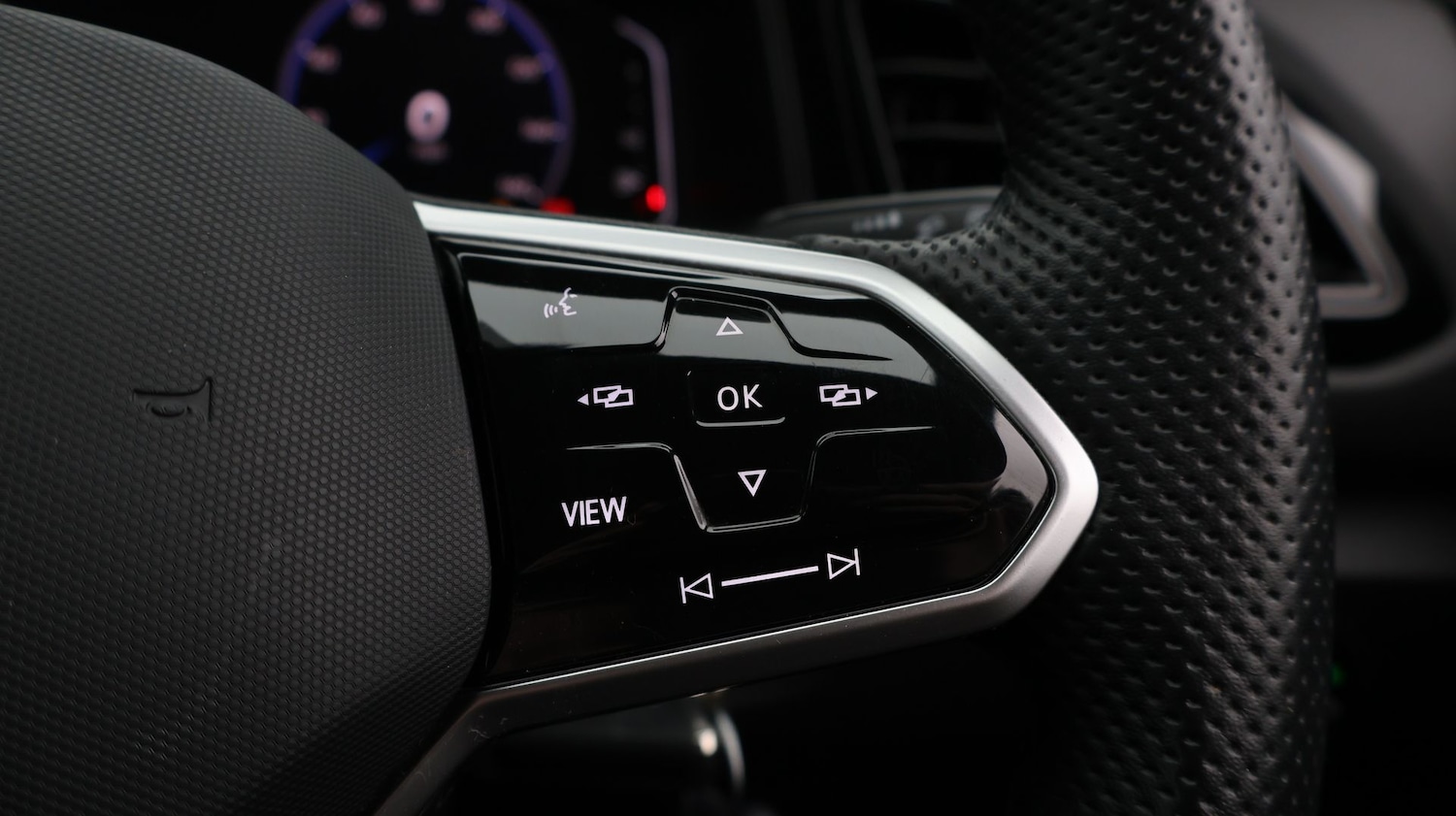 Used Volkswagen T-Roc 2023 for sale - 77616919: Photo 26