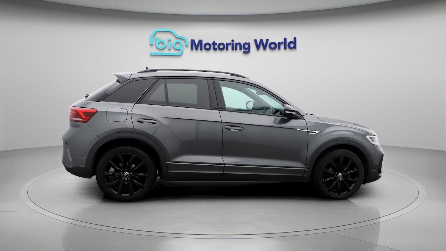 Used Volkswagen T-Roc 2023 for sale - 77616919: Photo 8