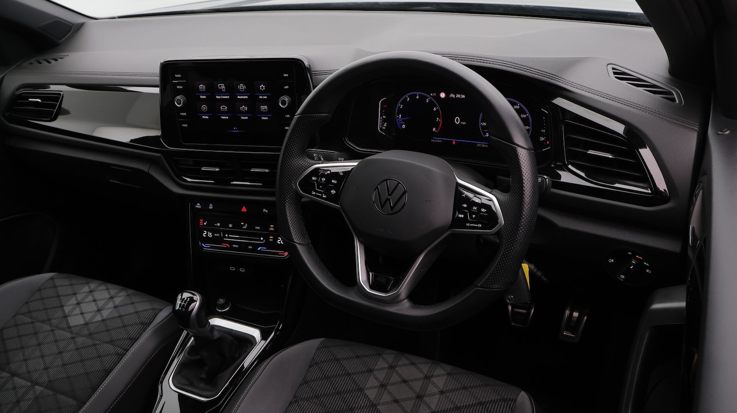 Used Volkswagen T-Roc 2023 for sale - 77616919: Photo 9