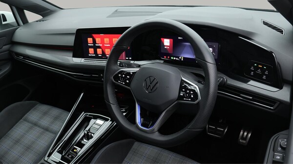 Used Volkswagen Golf 2024 for sale - 75589373: Photo 10