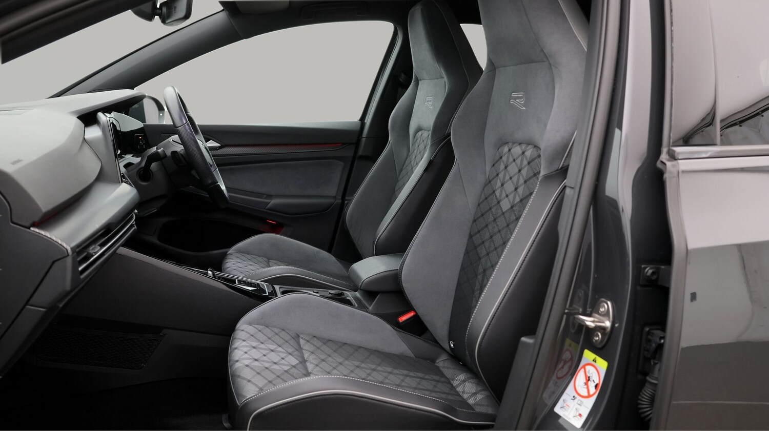 Used Volkswagen Golf 2024 for sale - 77760393: Photo 14