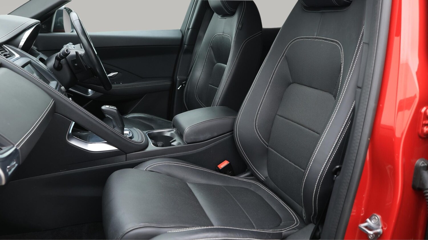 Used Jaguar E-Pace 2020 for sale - 76701607: Photo 21