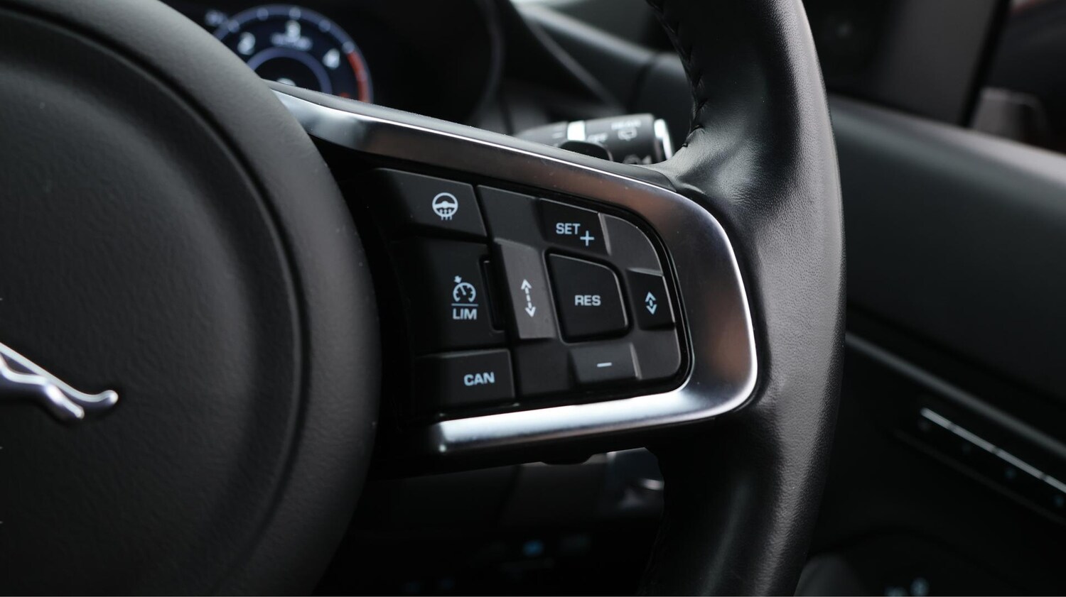 Used Jaguar E-Pace 2020 for sale - 76701607: Photo 43