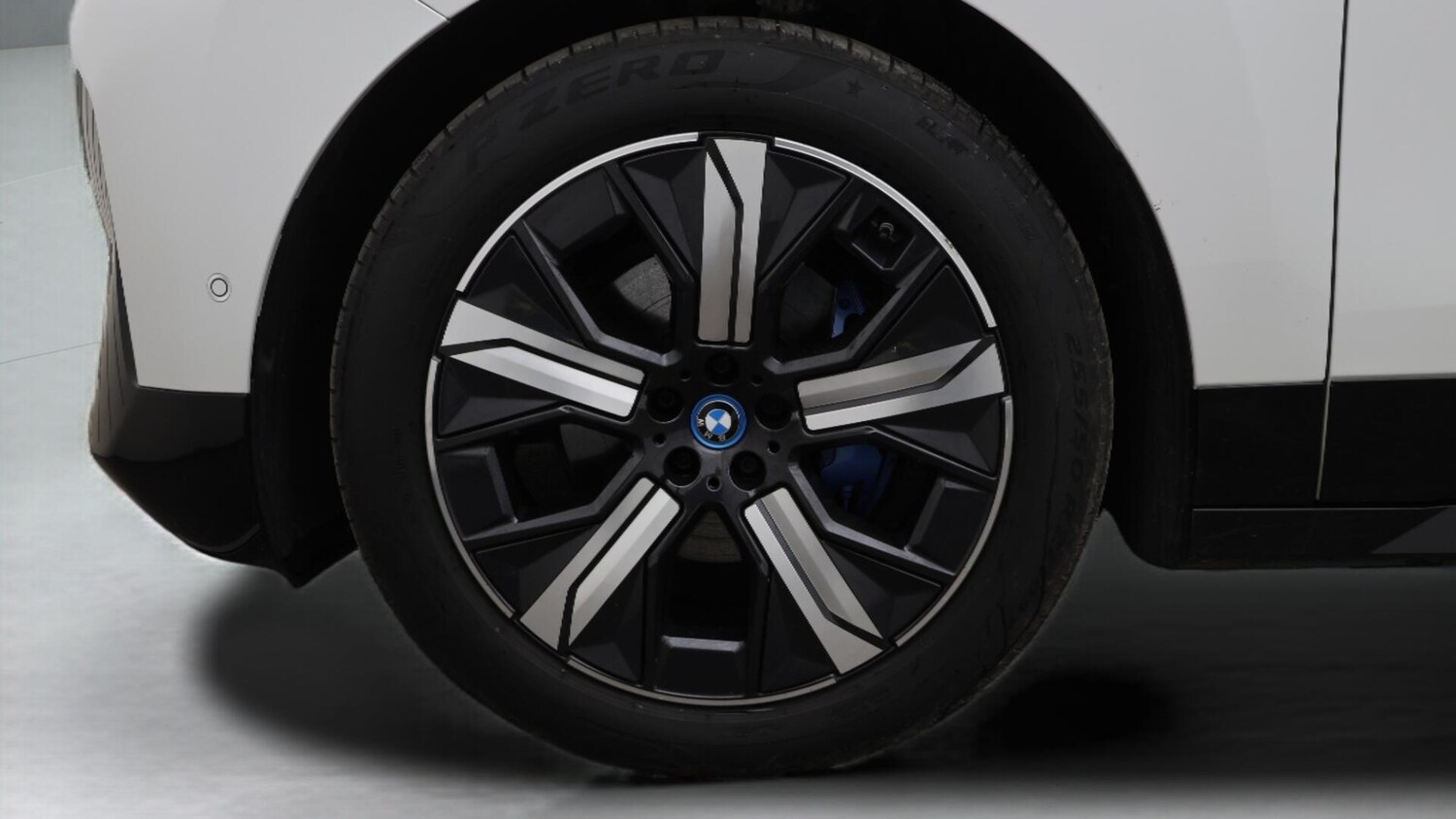 Used BMW iX 2022 for sale - 76633137: Photo 19