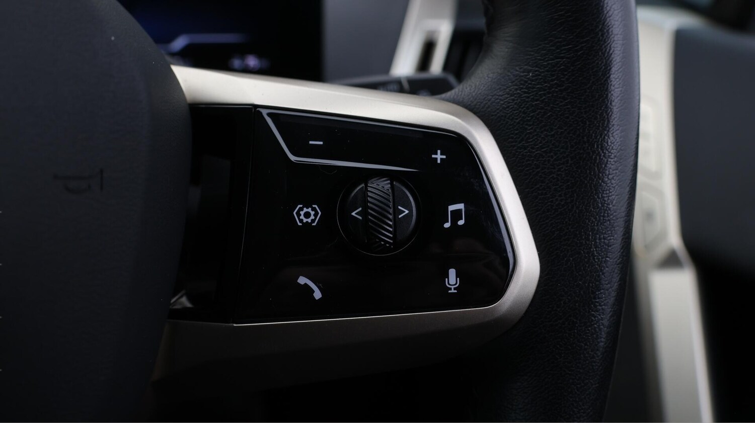 Used BMW iX 2022 for sale - 76633137: Photo 23