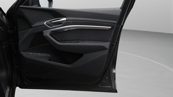 Used Audi e-tron 2022 for sale - 76199815: Photo 16