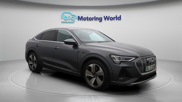 Used Audi e-tron 2022 for sale - 76199815: Photo 2