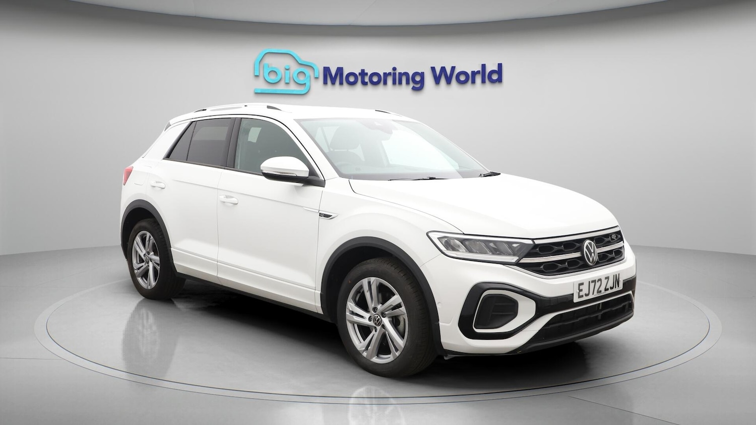 Used Volkswagen T-Roc 2022 for sale - 76771751: Photo 2