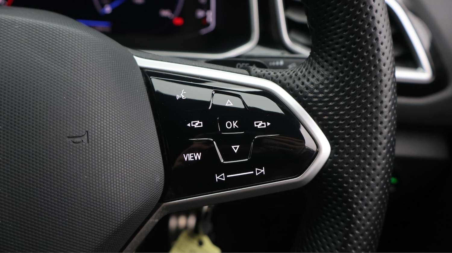 Used Volkswagen T-Roc 2022 for sale - 76771751: Photo 25