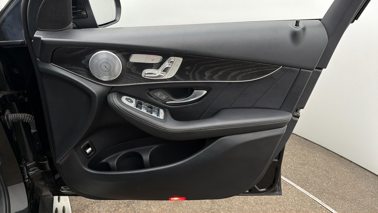 Used Mercedes-Benz GLC 2019 for sale - 78089386: Photo 14