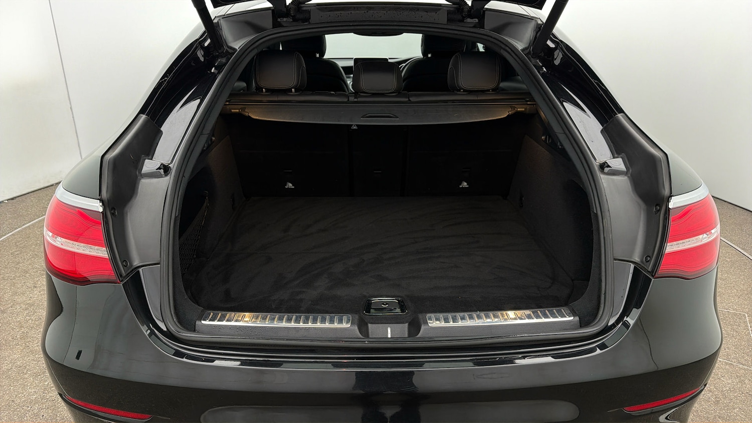 Used Mercedes-Benz GLC 2019 for sale - 78089386: Photo 16