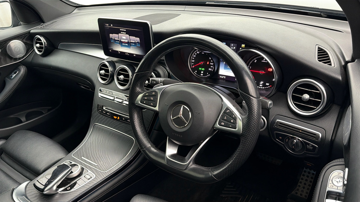 Used Mercedes-Benz GLC 2019 for sale - 78089386: Photo 9