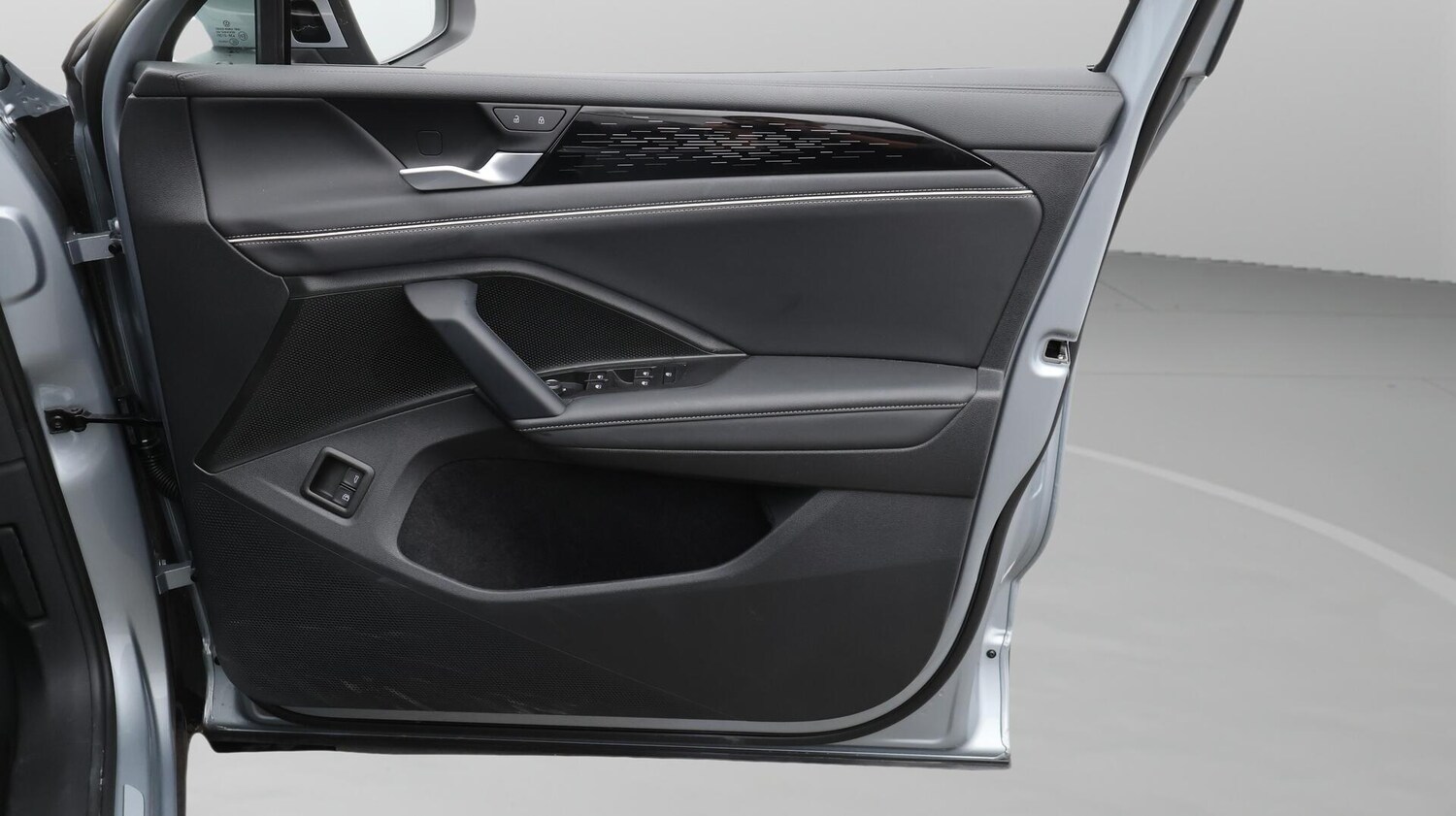 Used Volkswagen Tiguan 2024 for sale - 76083838: Photo 16