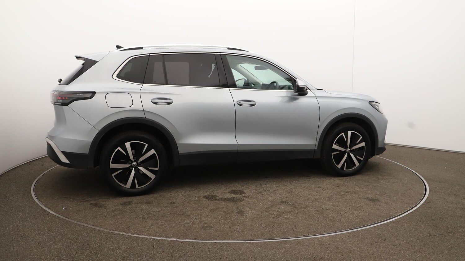 Used Volkswagen Tiguan 2024 for sale - 76083838: Photo 56