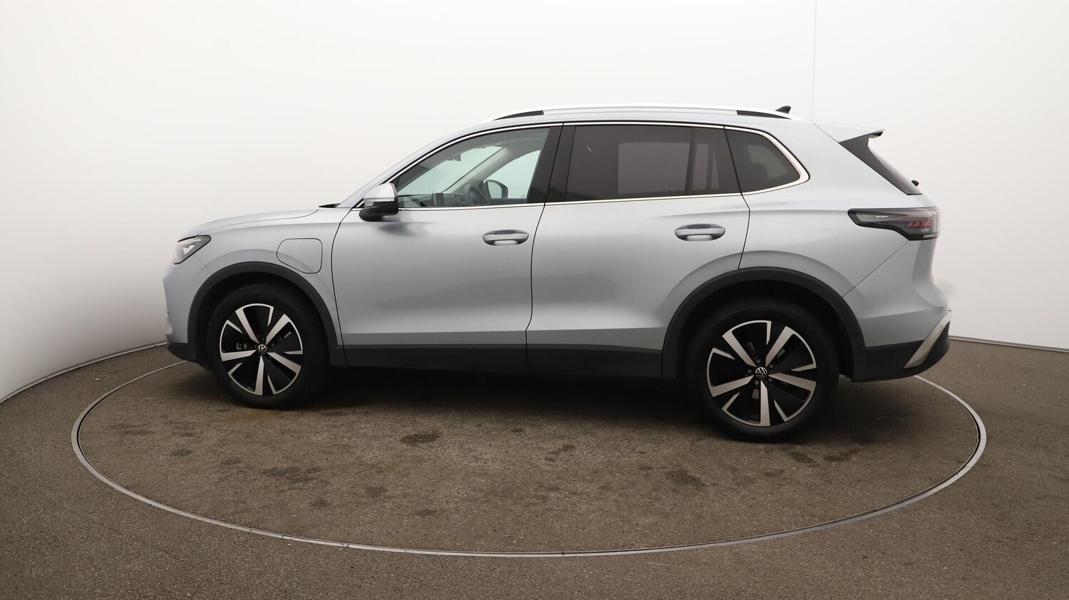 Used Volkswagen Tiguan 2024 for sale - 76083838: Photo 63