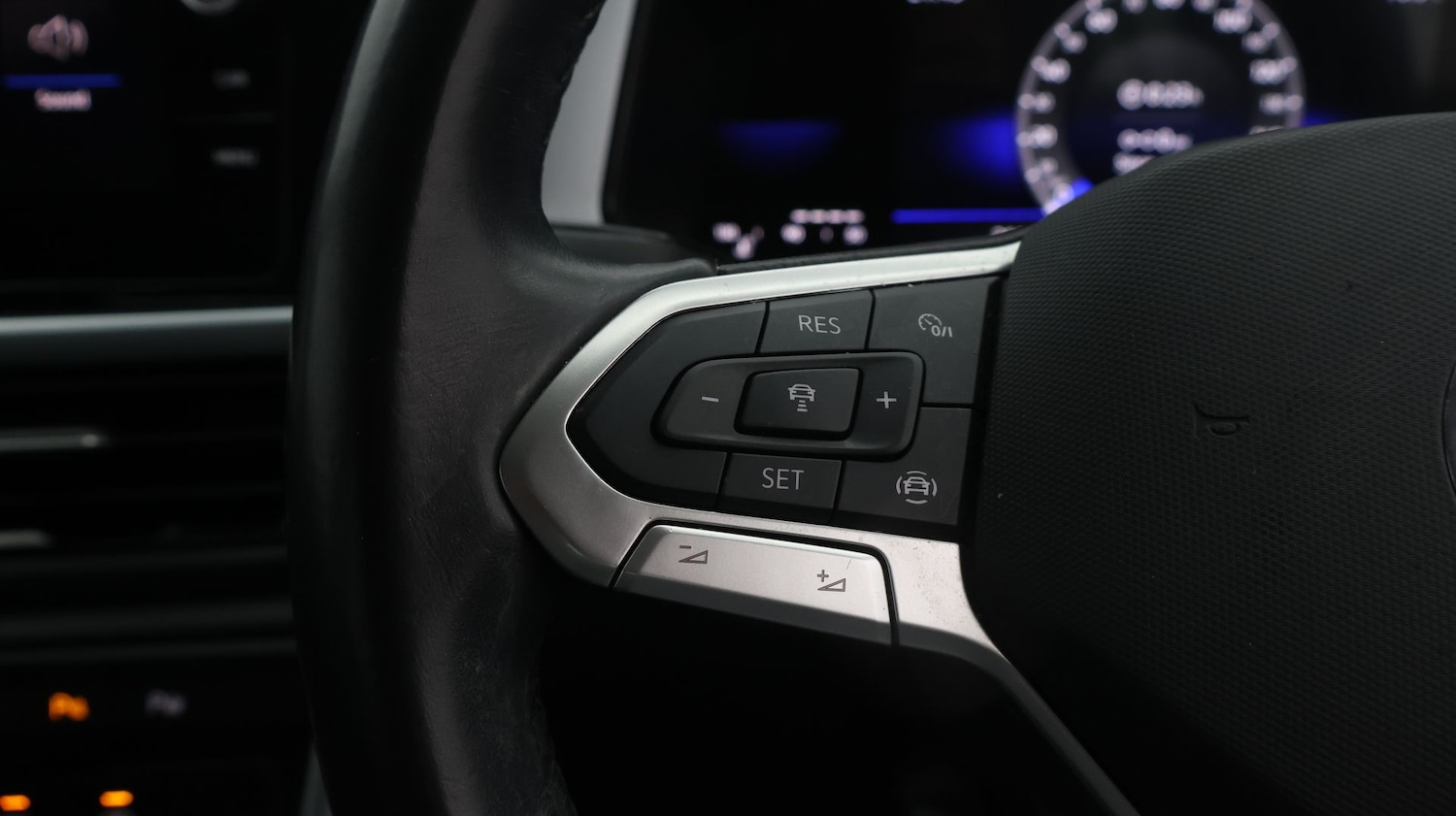 Used Volkswagen T-Roc 2022 for sale - 77337818: Photo 21