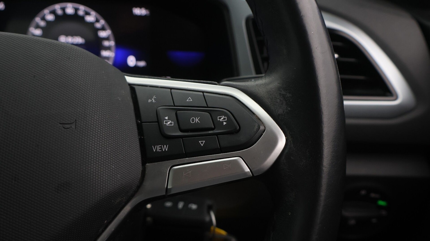 Used Volkswagen T-Roc 2022 for sale - 77337818: Photo 22