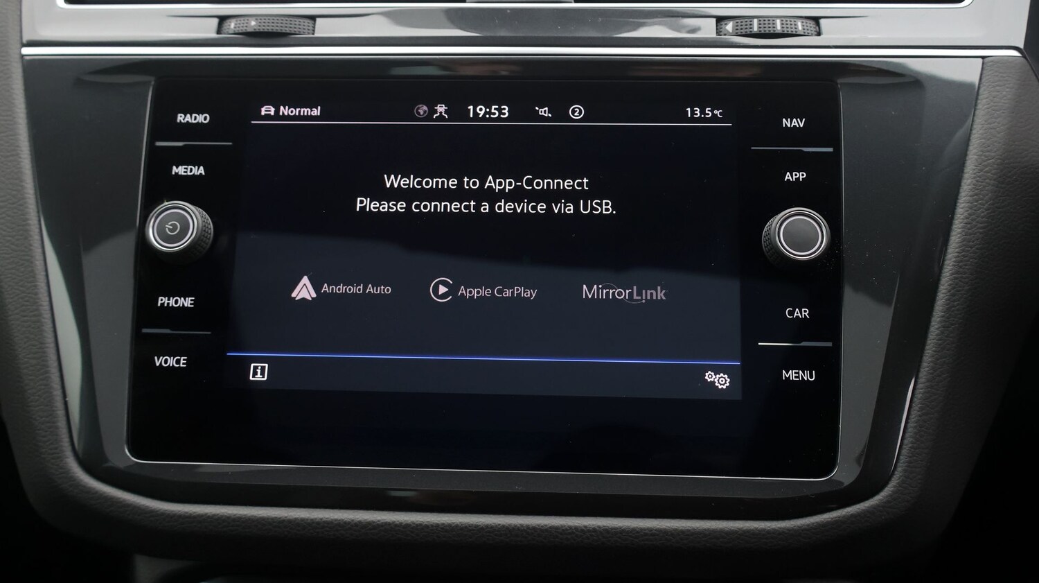 Used Volkswagen Tiguan 2022 for sale - 77700942: Photo 27