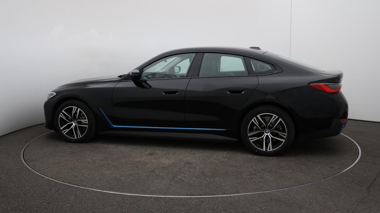Used BMW i4 2022 for sale - 76084259: Photo 59