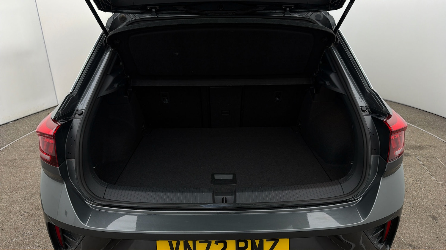 Used Volkswagen T-Roc 2022 for sale - 77932823: Photo 16