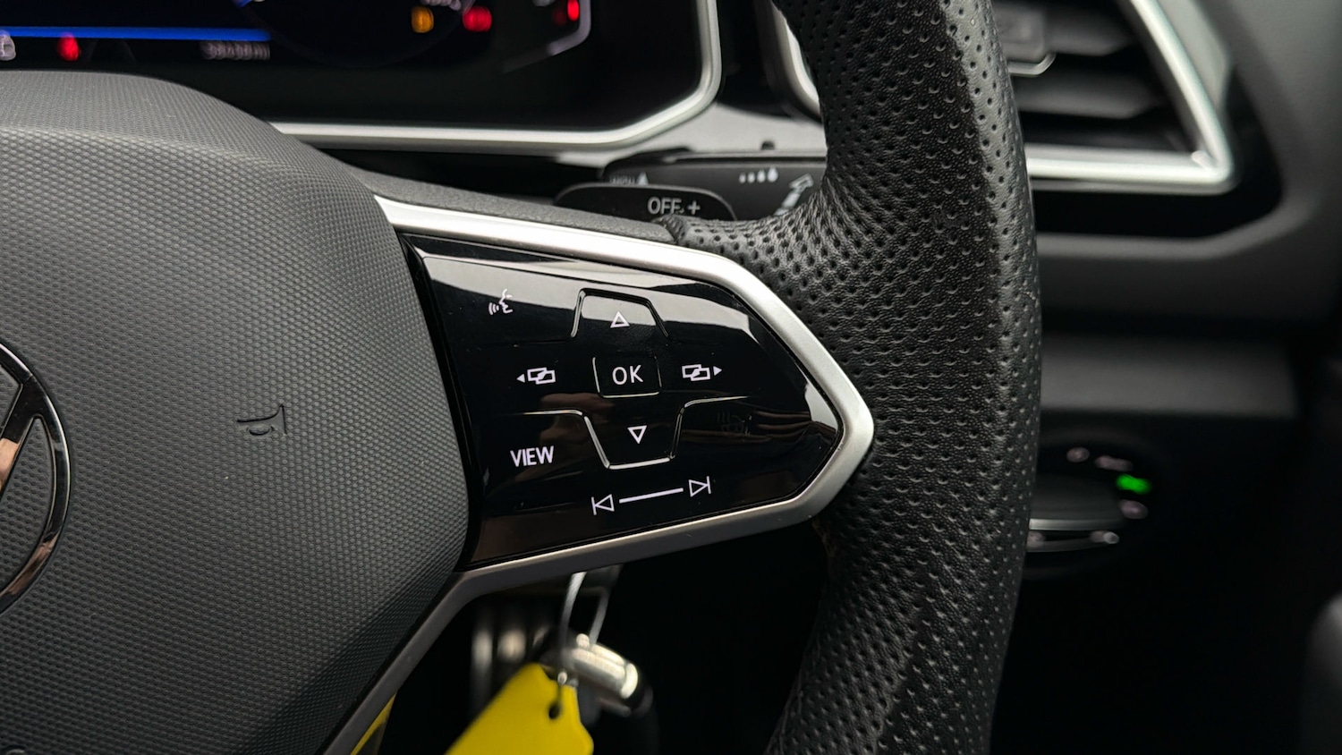 Used Volkswagen T-Roc 2022 for sale - 77932823: Photo 22