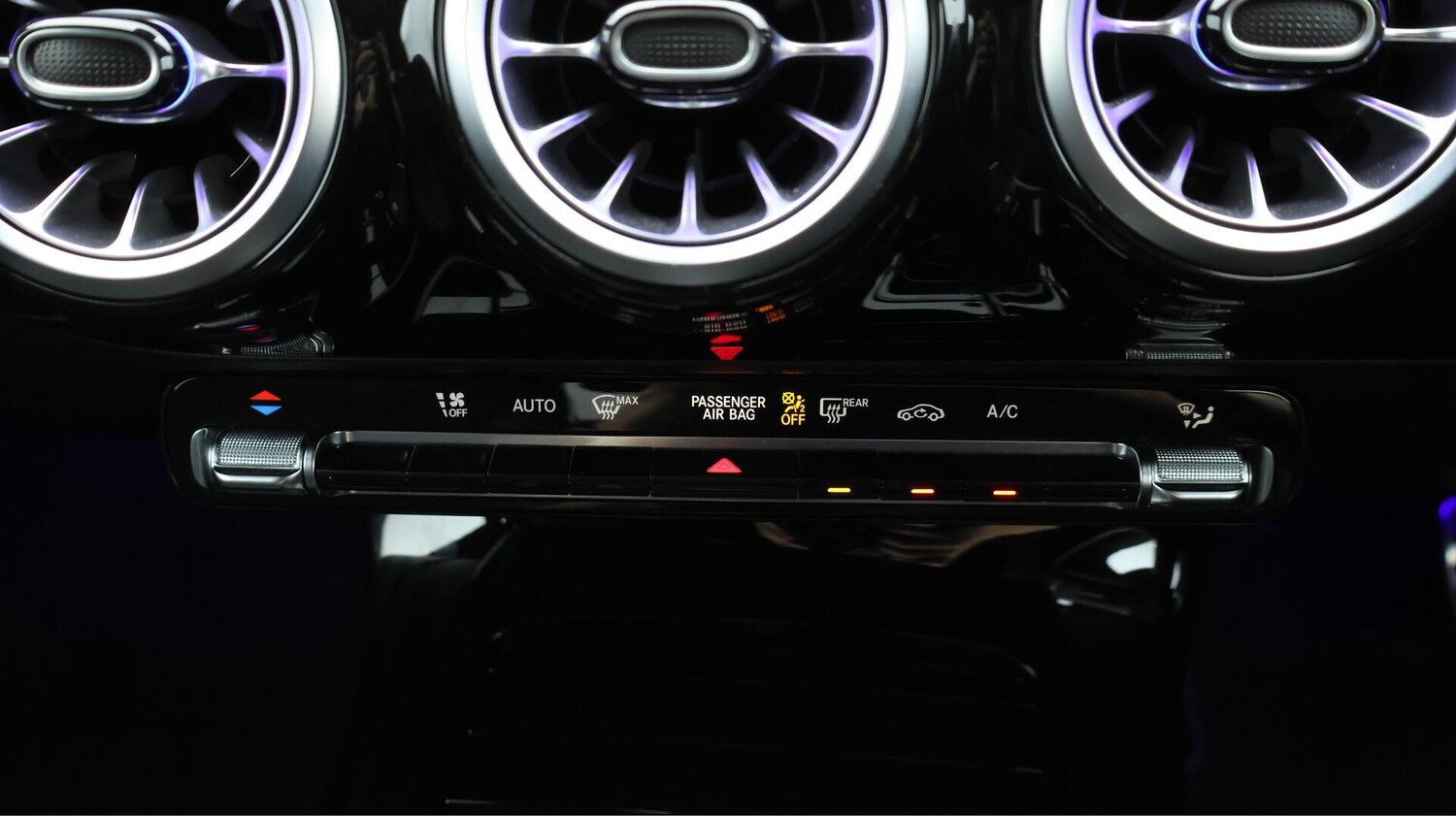 Used Mercedes-Benz CLA 2024 for sale - 75905283: Photo 13