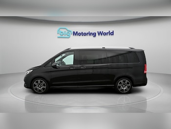 Used Mercedes-Benz V-Class 2020 for sale - 78926376: Photo