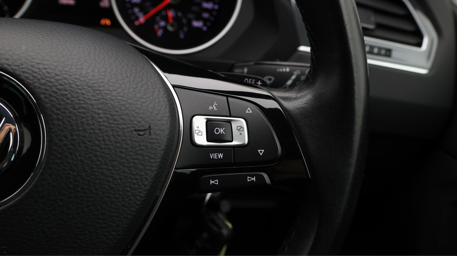 Used Volkswagen Tiguan 2019 for sale - 76498650: Photo 25