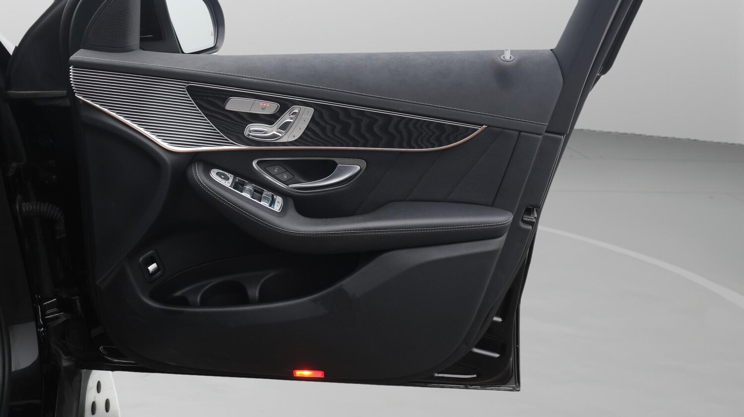 Used Mercedes-Benz EQC 2022 for sale - 76550957: Photo 16