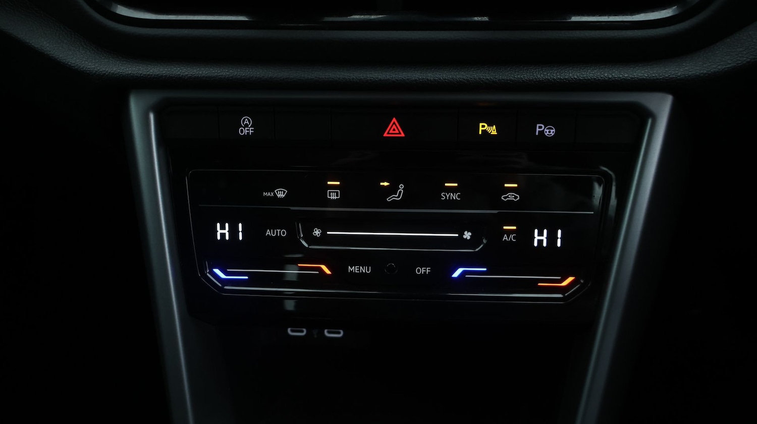 Used Volkswagen T-Roc 2023 for sale - 77352132: Photo 12