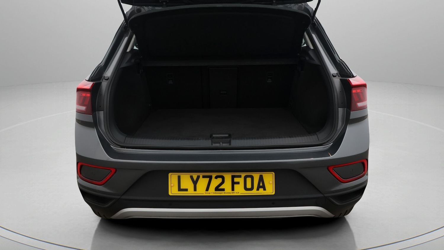 Used Volkswagen T-Roc 2023 for sale - 77352132: Photo 17