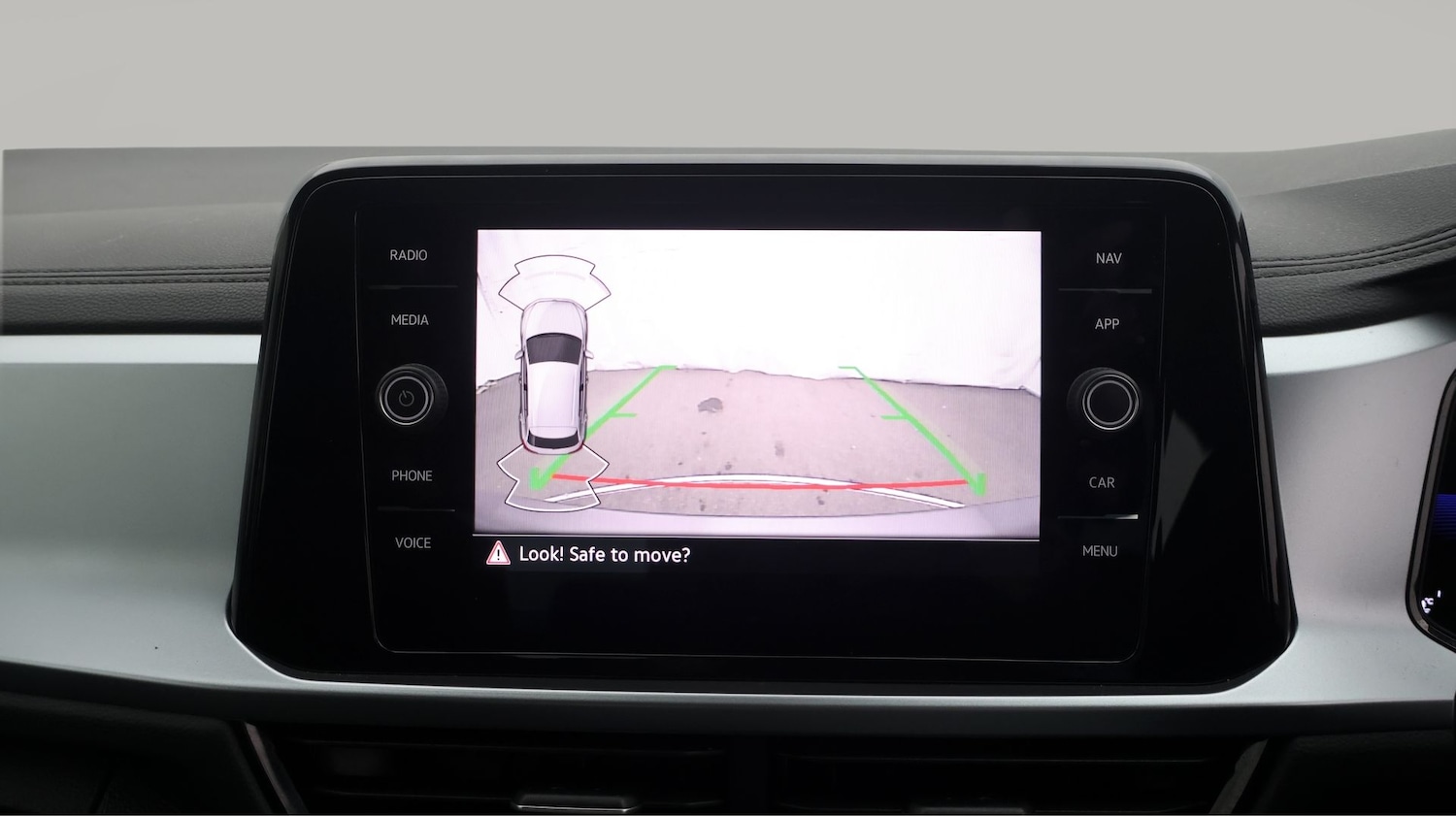 Used Volkswagen T-Roc 2023 for sale - 77352132: Photo 21