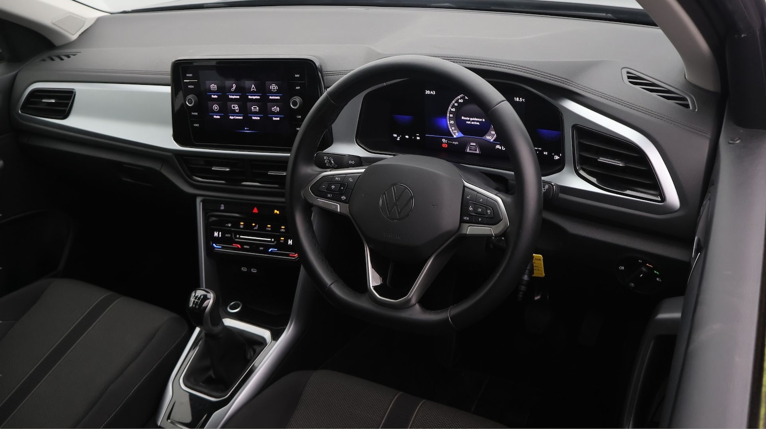 Used Volkswagen T-Roc 2023 for sale - 77352132: Photo 9