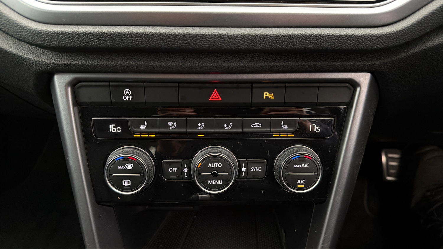 Used Volkswagen T-Roc 2021 for sale - 77981710: Photo 11