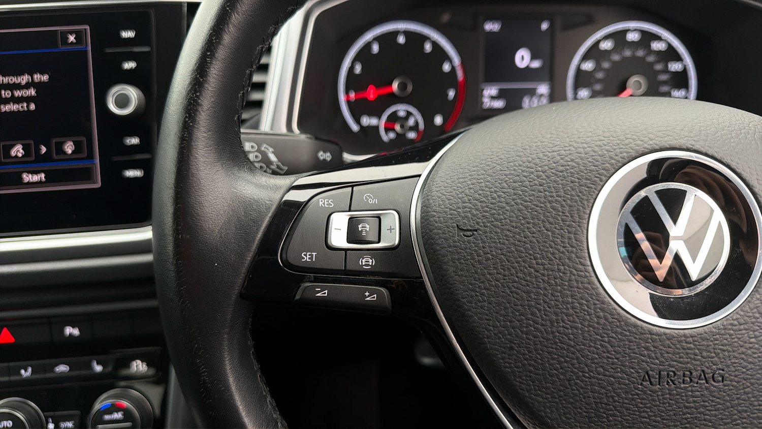 Used Volkswagen T-Roc 2021 for sale - 77981710: Photo 23