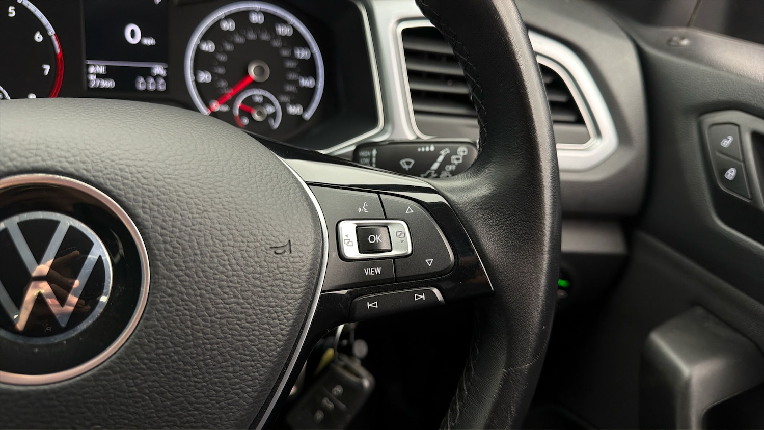 Used Volkswagen T-Roc 2021 for sale - 77981710: Photo 24