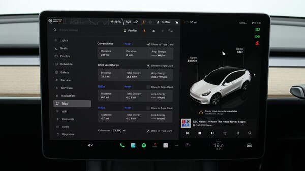 Used Tesla Model Y 2022 for sale - 76306421: Photo 11