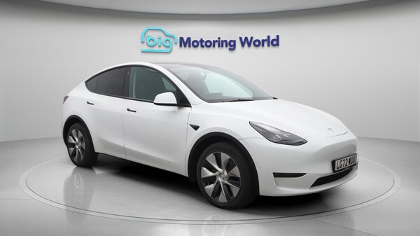 Used Tesla Model Y 2022 for sale - 76306421: Photo 2