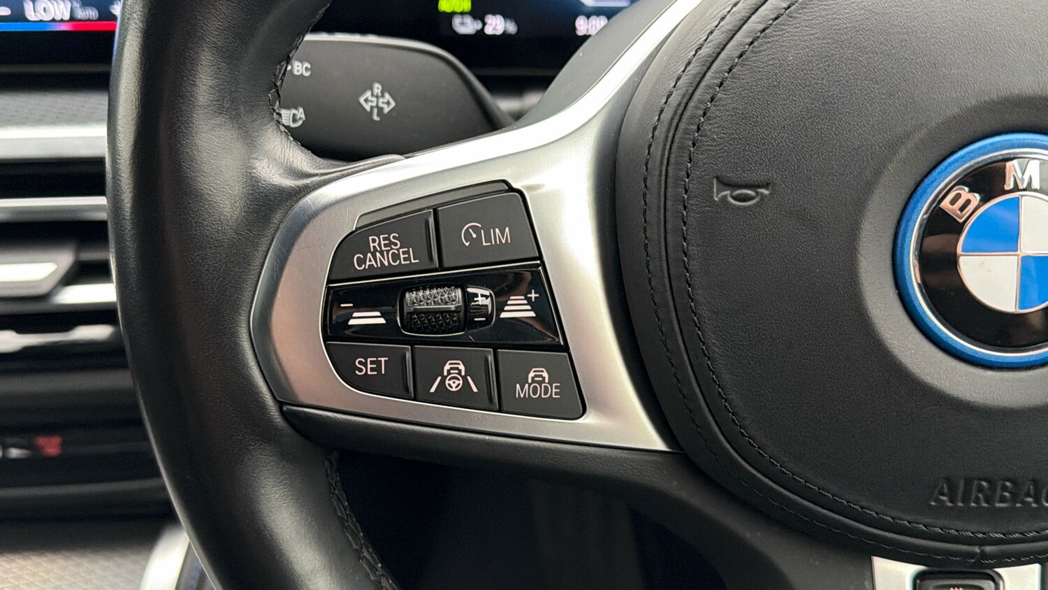 Used BMW i4 2023 for sale - 78090948: Photo 22