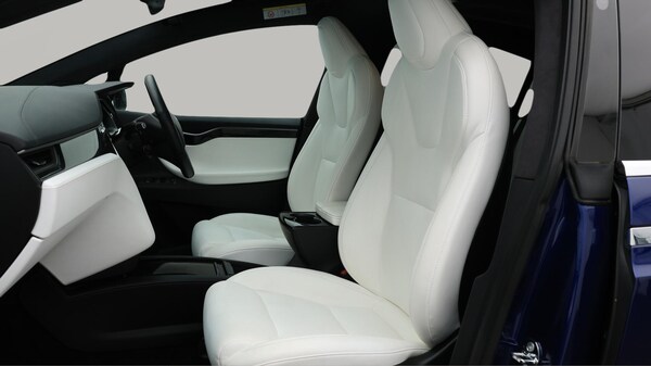 Used Tesla Model X 2020 for sale - 76215329: Photo 15