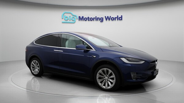 Used Tesla Model X 2020 for sale - 76215329: Photo 2