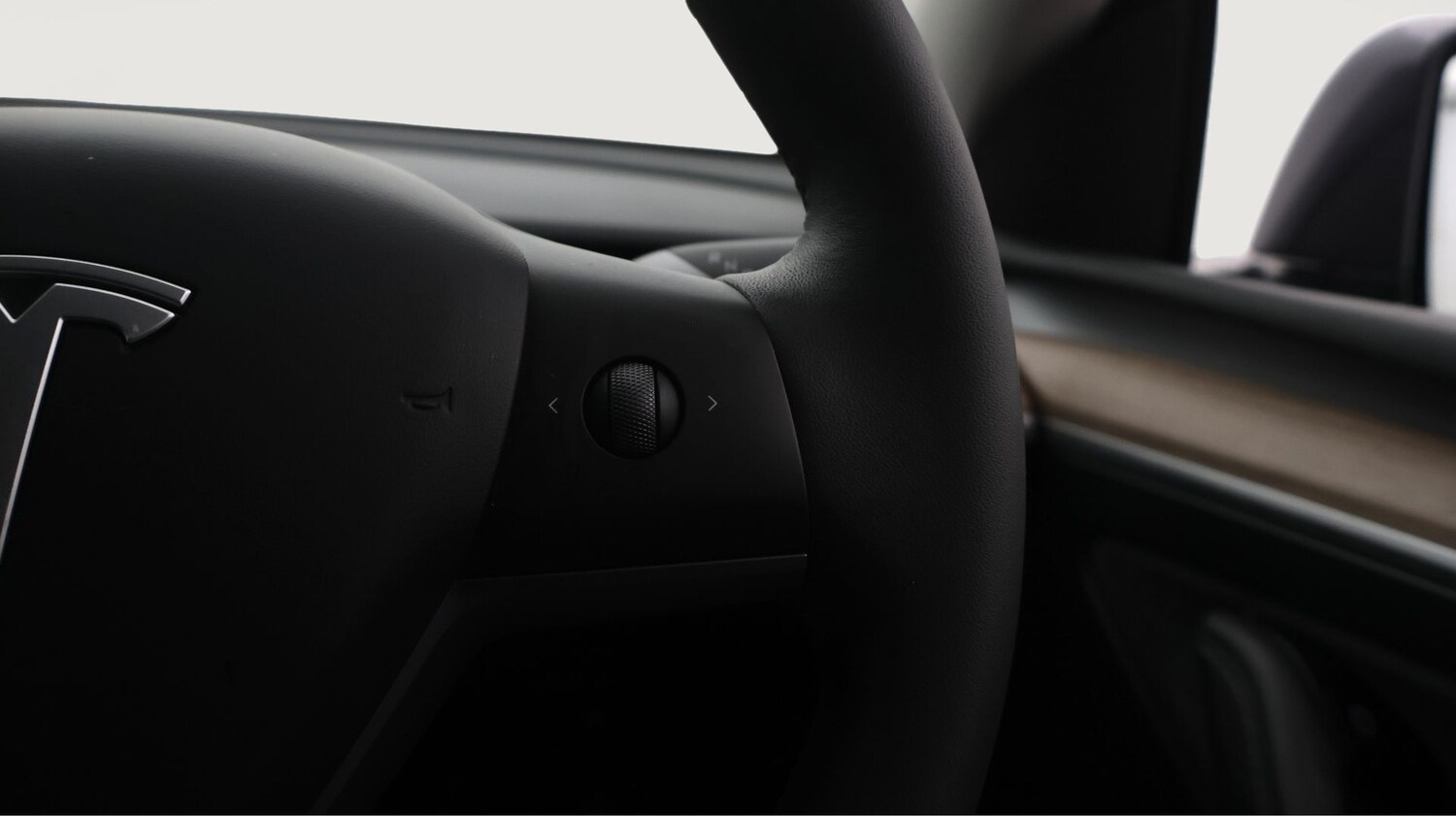 Used Tesla Model Y 2023 for sale - 77517373: Photo 24