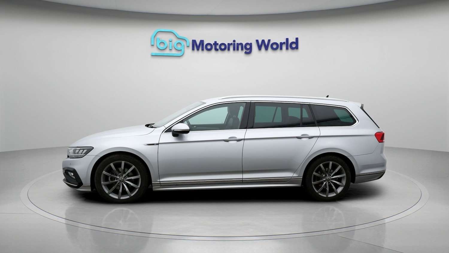 Used Volkswagen Passat 2023 for sale - 77213296: Photo 4