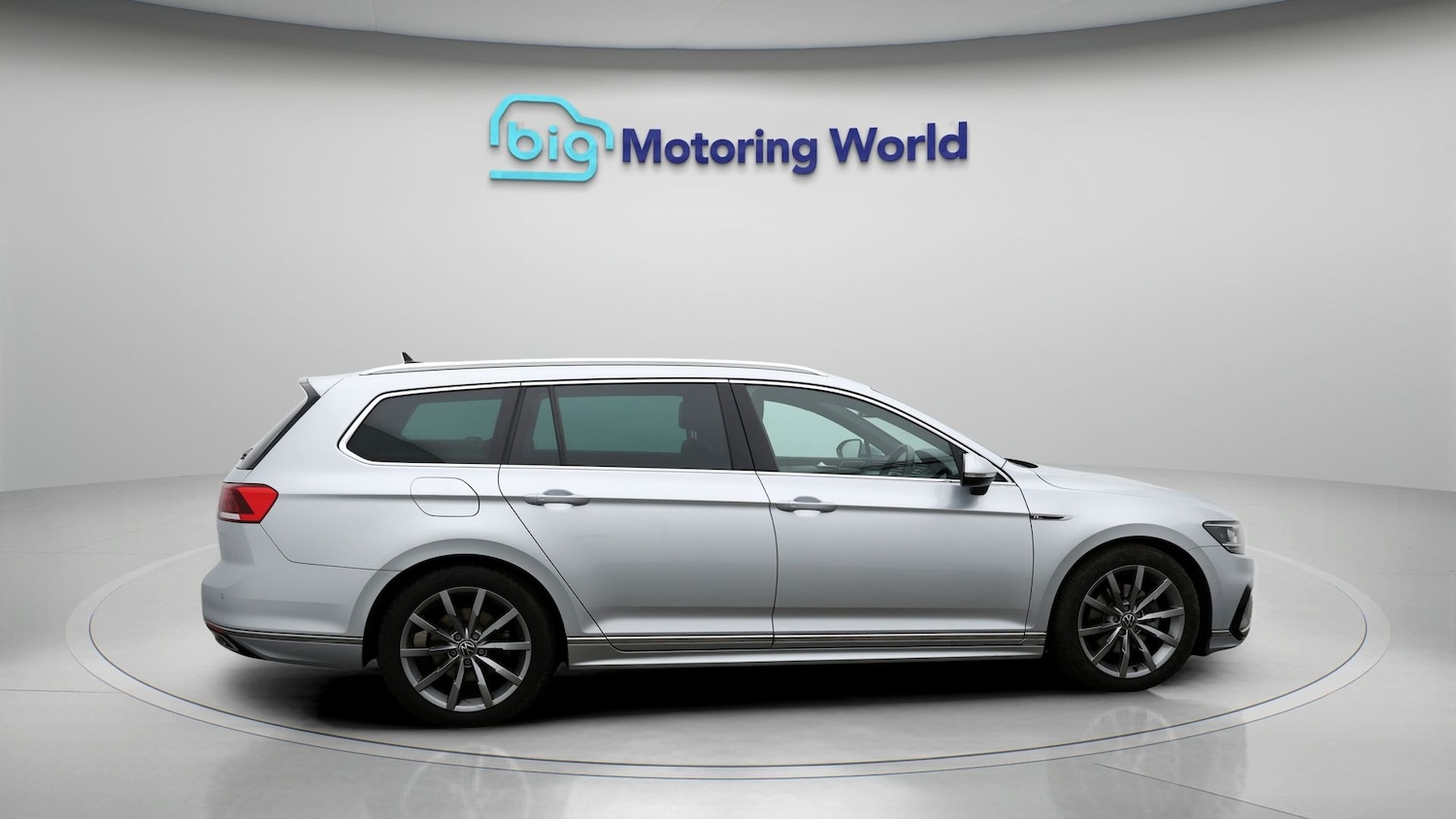 Used Volkswagen Passat 2023 for sale - 77213296: Photo 8