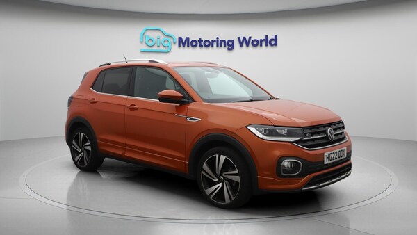 Used Volkswagen T-Cross 2022 for sale - 76307367: Photo 2
