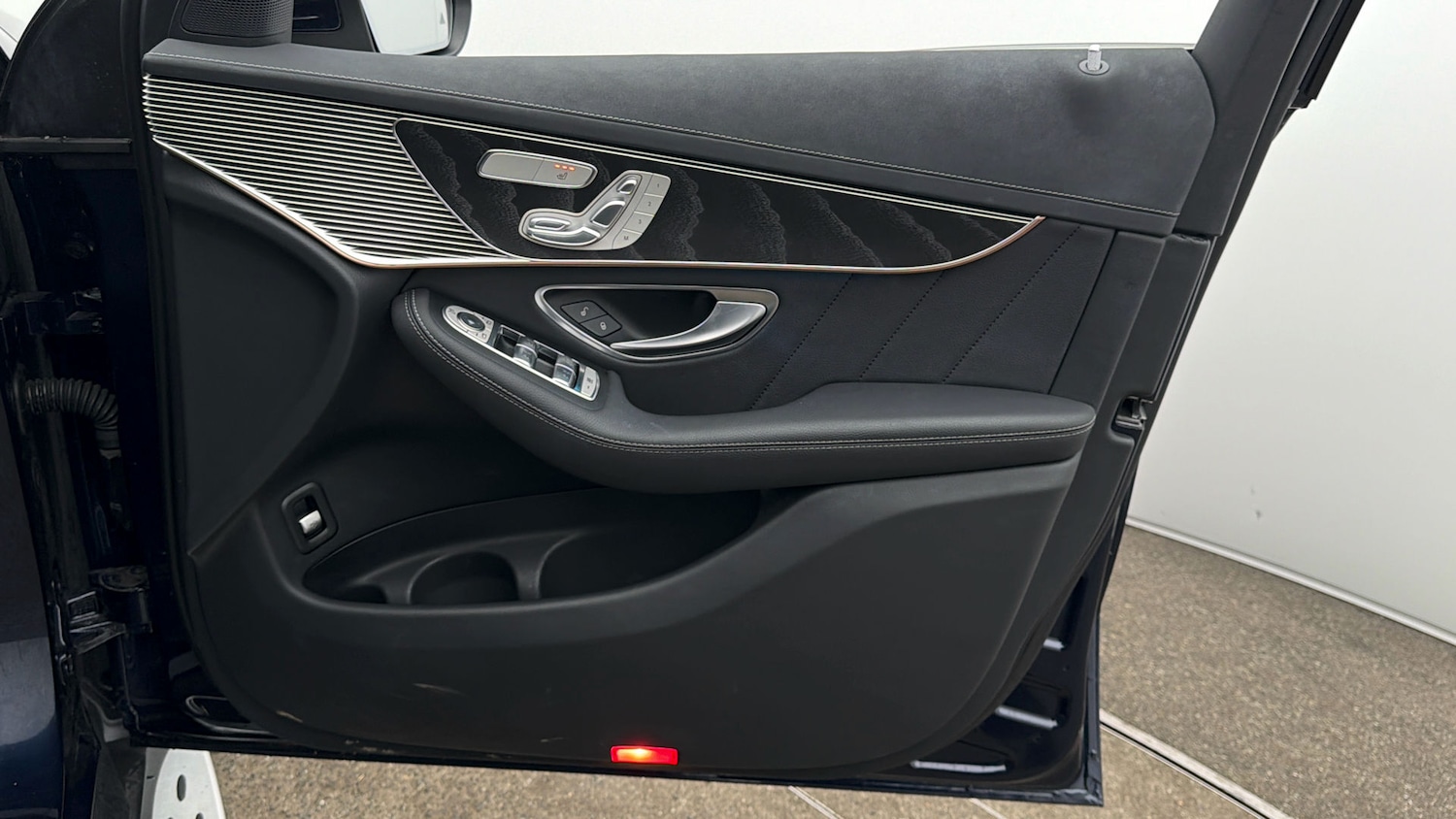 Used Mercedes-Benz EQC 2022 for sale - 78011844: Photo 14