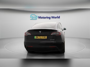 Tesla - Model Y