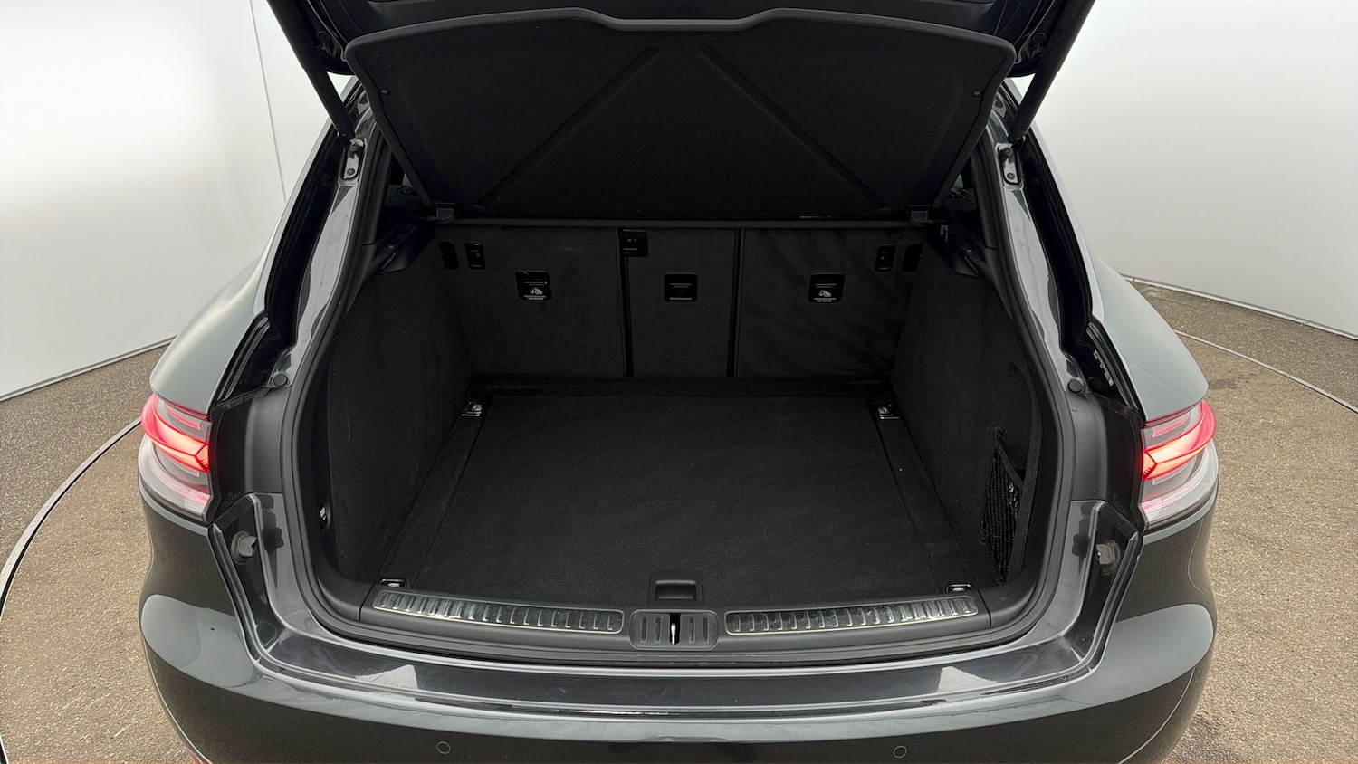 Used Porsche Macan 2020 for sale - 78010911: Photo 16