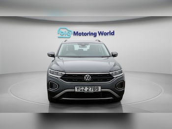 Used Volkswagen T-Roc 2022 for sale - 77417625: Photo